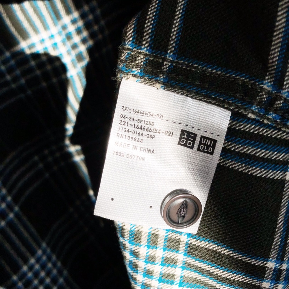 🎁Uniqlo Oversized High Low Plaid Button Up - Picture 7 of 8
